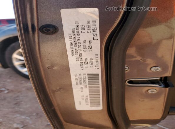 2C3CCAAG2GH116767 2016 CHRYSLER 300 Gray ძრავის განყოფილების ხედი