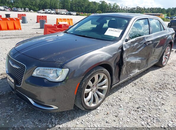 2C3CCAAG2JH294038 2018 CHRYSLER 300 Gray Առջևի ձախ երեք քառորդ տեսարան