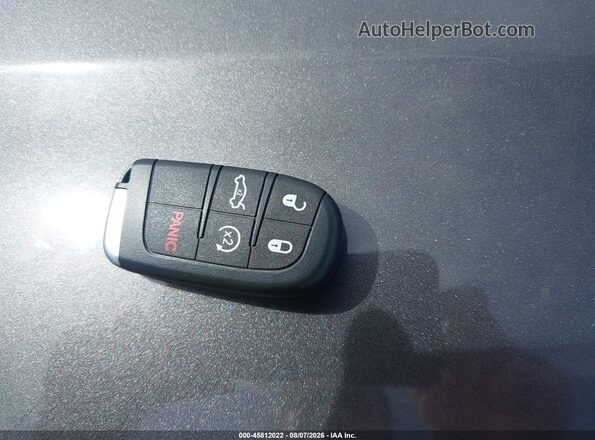 2C3CCAAG2JH294038 2018 CHRYSLER 300 Gray Առջևի վահանակի տեսք