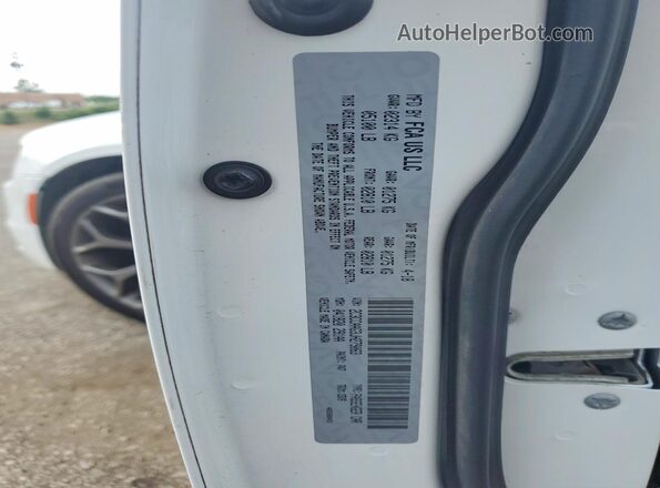 2C3CCAAG3JH279063 2018 CHRYSLER 300 White Շարժիչի բաժամունքի տեսք