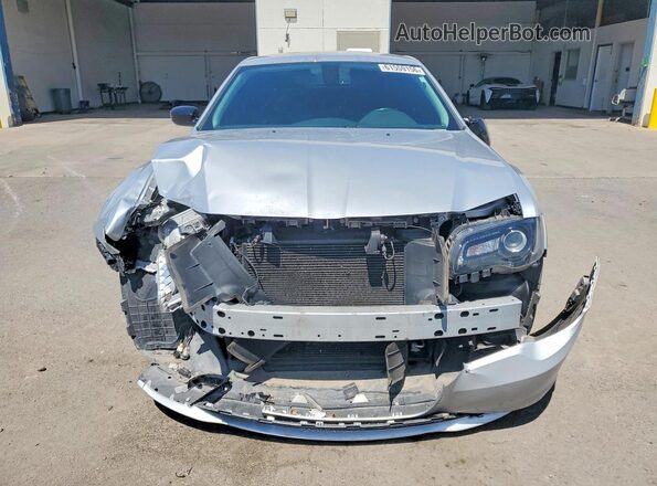 2C3CCAAG3LH137606 2020 CHRYSLER 300 Серебряный Вид спереди