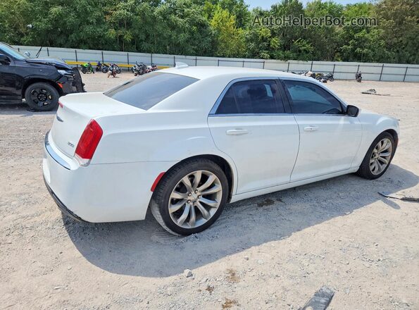 2C3CCAAG4JH285941 2018 CHRYSLER 300 White Հետևի աջ