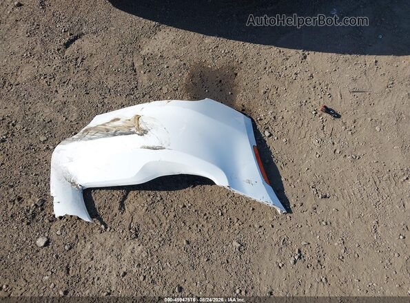 2C3CCAAG5JH168272 2018 CHRYSLER 300 White ხელსაწყოთა პანელის ხედი