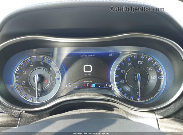 2C3CCAAG5JH168272 2018 CHRYSLER 300 White უკანა სავარძლების ხედი