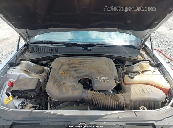 2C3CCAAG5KH727157 2019 CHRYSLER 300 Silver უკანა ხედი
