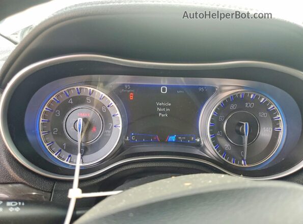 2C3CCAAG6HH662103 2017 CHRYSLER 300 Silver Instrument cluster view