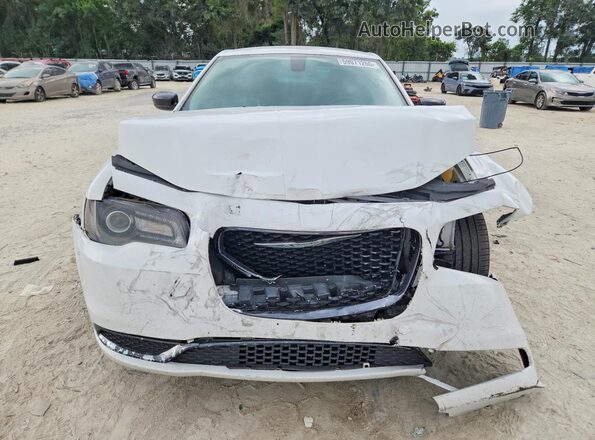 2C3CCAAG6JH320253 2018 CHRYSLER 300 White წინა ხედი