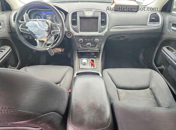 2C3CCAAG6JH320253 2018 CHRYSLER 300 White წინა პანელის ხედი