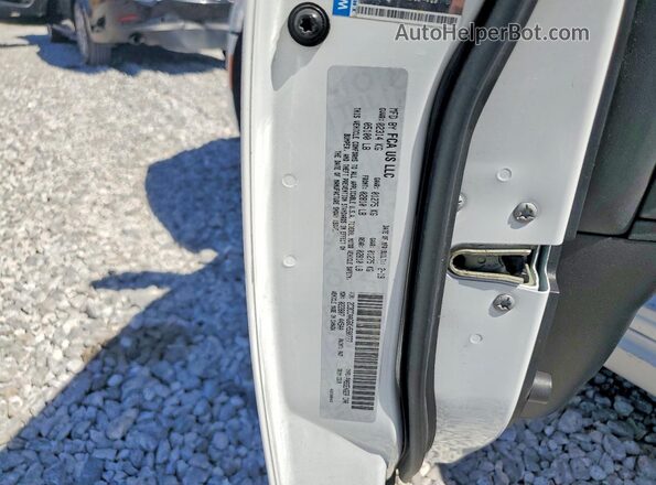2C3CCAAG6KH590777 2019 CHRYSLER 300 Белый Вид подкапотного пространства