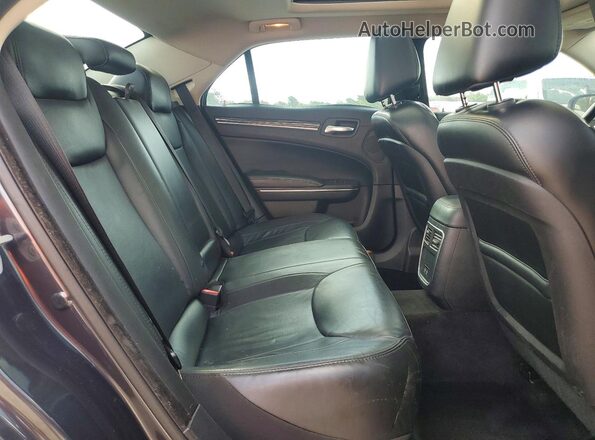 2C3CCAAG7GH208232 2016 CHRYSLER 300 Gray Rear seats view