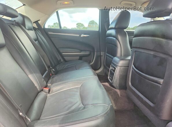 2C3CCAAG7GH328998 2016 CHRYSLER 300 White Հետևի նստատեղերի տեսք