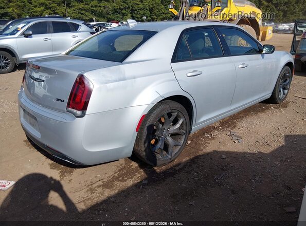 2C3CCAAG7PH600868 2023 CHRYSLER 300 Silver Trasero derecho