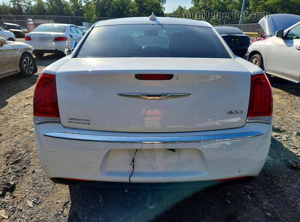 2C3CCAAG8GH229655 2016 CHRYSLER 300 White Вид підкапотного простору