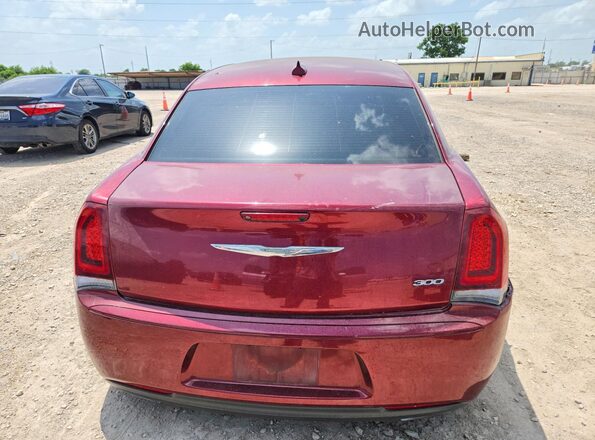 2C3CCAAG8JH293248 2018 CHRYSLER 300 Burgundy უკანა ხედი