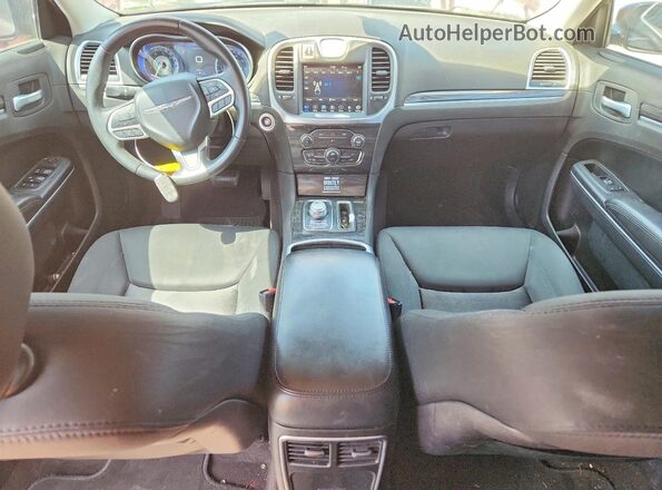 2C3CCAAG8JH293248 2018 CHRYSLER 300 Burgundy წინა პანელის ხედი