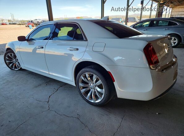 2C3CCAAG8LH117772 2020 CHRYSLER 300 White Trasero izquierdo