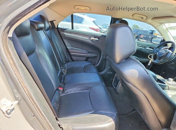 2C3CCAAGXHH612630 2017 CHRYSLER 300 Charcoal Вид задніх сидінь