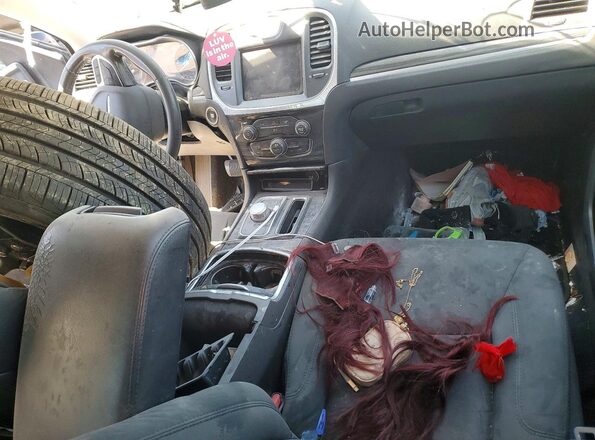 2C3CCAAGXKH555949 2019 CHRYSLER 300 Gray Առջևի վահանակի տեսք