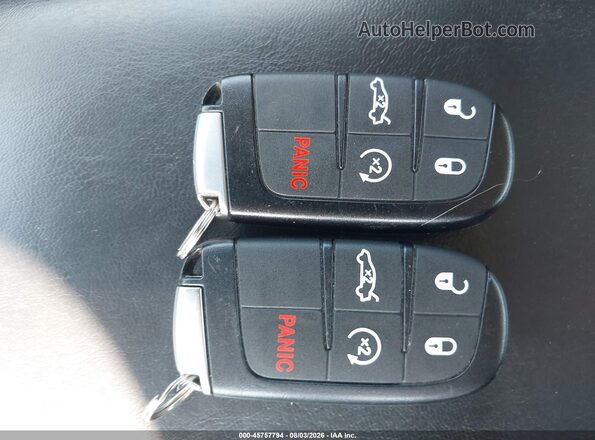 2C3CCAAGXKH733309 2019 CHRYSLER 300 Синий Вид панели приборов