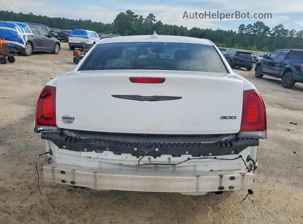 2C3CCAAGXPH706554 2023 CHRYSLER 300 White Widok z tyłu