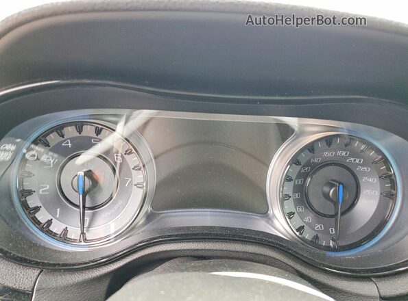 2C3CCABG0HH653282 2017 CHRYSLER 300 Silver Instrument cluster view