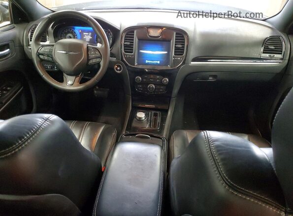 2C3CCABG0PH561037 2023 CHRYSLER 300 Black Widok deski rozdzielczej