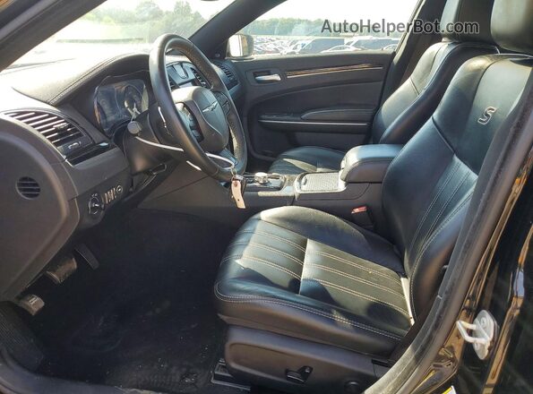 2C3CCABG0PH561037 2023 CHRYSLER 300 Black Widok wnętrza z przodu