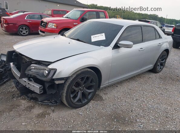 2C3CCABG1MH524025 2021 CHRYSLER 300 Silver Առջևի ձախ երեք քառորդ տեսարան