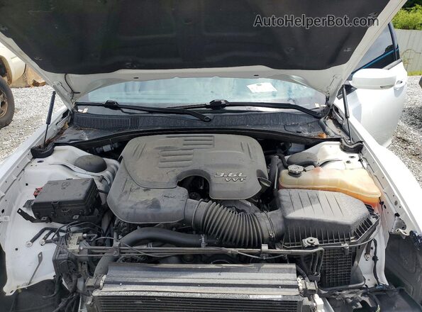 2C3CCABG1NH190774 2022 CHRYSLER 300 Белый Вид задней части салона