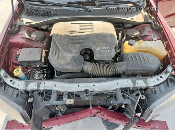 2C3CCABG2JH319745 2018 CHRYSLER 300 Burgundy Widok wnętrza z tyłu
