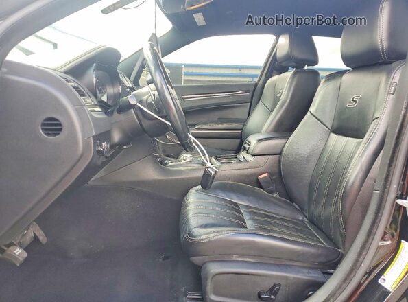2C3CCABG2KH648060 2019 CHRYSLER 300 Black Вид салону спереду