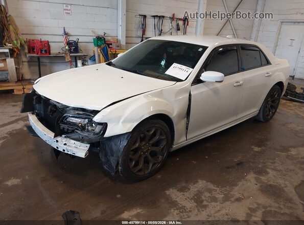 2C3CCABG3JH262181 2018 CHRYSLER 300 White Front left