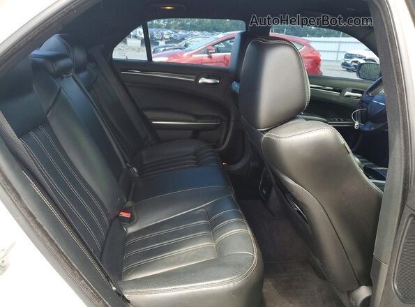 2C3CCABG4HH667623 2017 CHRYSLER 300 White Rear seats view