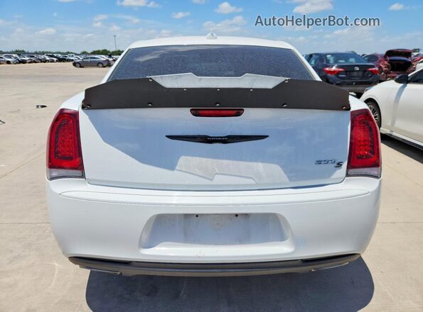 2C3CCABG6KH708082 2019 CHRYSLER 300 White Вид ззаду