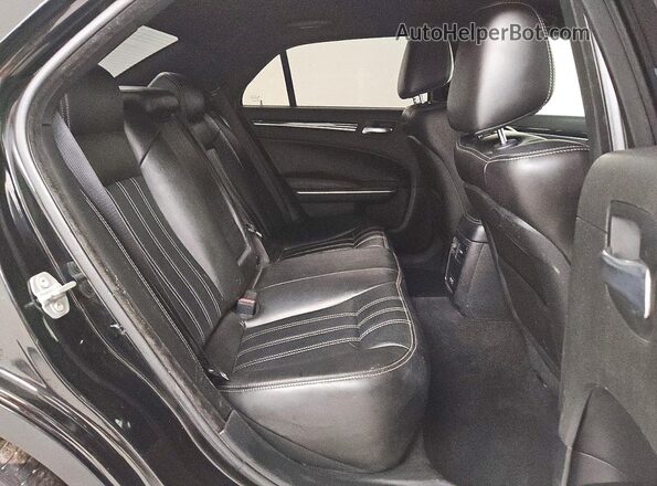 2C3CCABG6MH595771 2021 CHRYSLER 300 Black Rear seats view