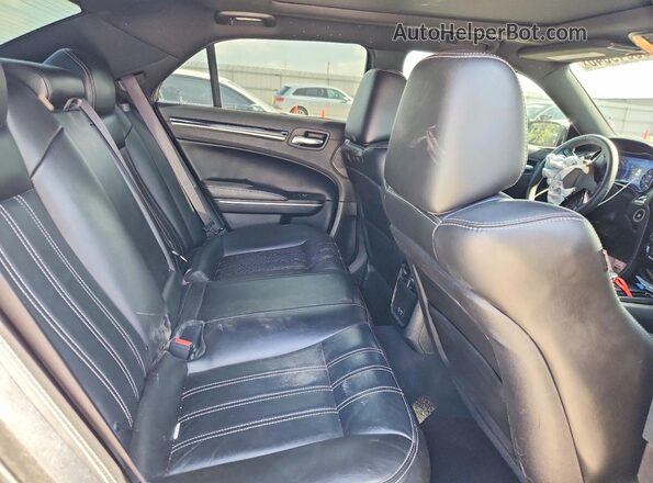2C3CCABG6PH633259 2023 CHRYSLER 300 Black Вид задніх сидінь