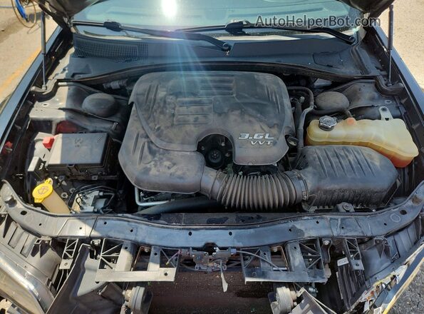 2C3CCABG7HH596854 2017 CHRYSLER 300 White Սալոնի հետևի տեսք