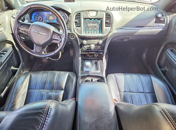 2C3CCABG7JH142934 2018 CHRYSLER 300 Темно-бордовый Вид панели приборов