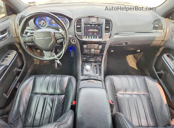 2C3CCABG7MH620189 2021 CHRYSLER 300 White Dashboard view