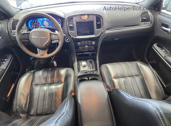2C3CCABG7PH641032 2023 CHRYSLER 300 Black Vista del salpicadero