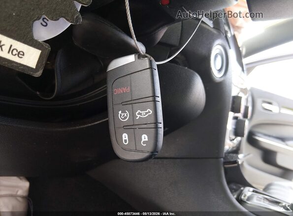 2C3CCABG8KH654140 2019 CHRYSLER 300 Gray Dashboard view