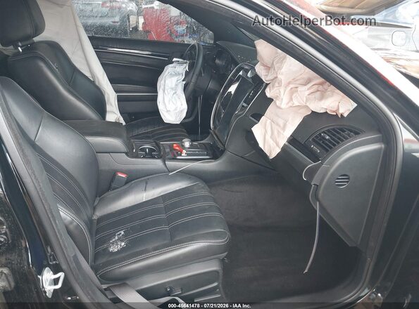 2C3CCABGXJH313837 2018 CHRYSLER 300 Бордовый Вид салона спереди