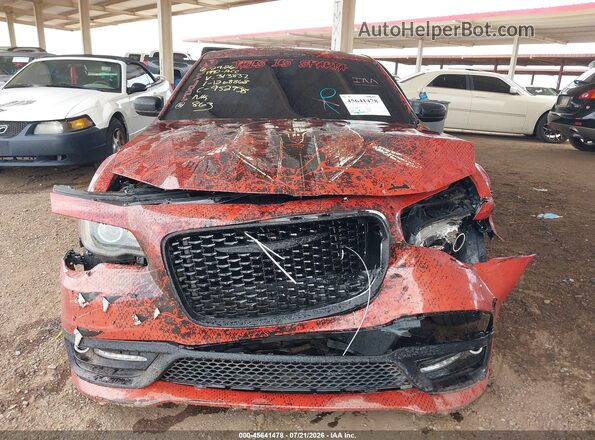 2C3CCABGXJH313837 2018 CHRYSLER 300 Бордовый Вид щитка приборов