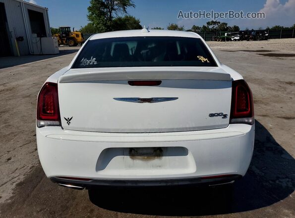 2C3CCABT7LH180826 2020 CHRYSLER 300 White Вид ззаду