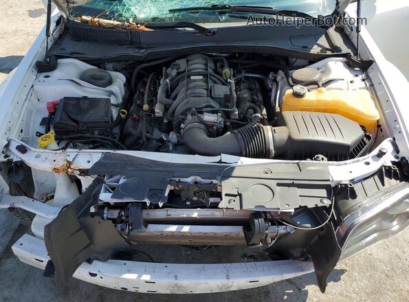 2C3CCABT7LH180826 2020 CHRYSLER 300 White Вид задньої частини салону