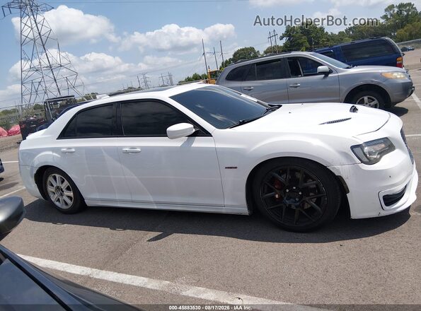 2C3CCABT8LH217222 2020 CHRYSLER 300 Белый Вид задней части салона