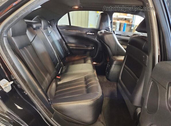2C3CCABTXHH593850 2017 CHRYSLER 300 Black Rear seats view