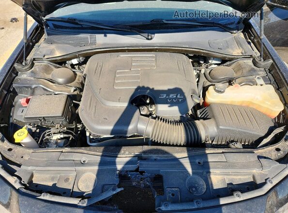 2C3CCADG0NH158895 2022 CHRYSLER 300 Black Вид задньої частини салону