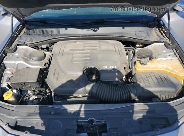 2C3CCAEG0GH128183 2016 CHRYSLER 300 Silver უკანა სალონის ხედი