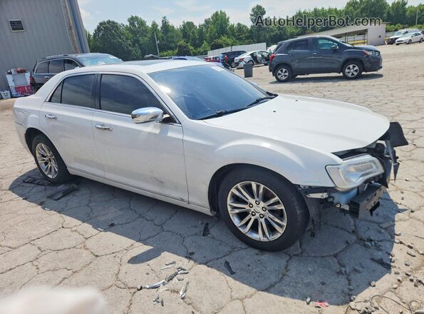 2C3CCAEG0HH564517 2017 CHRYSLER 300 Белый Передняя правая четверть